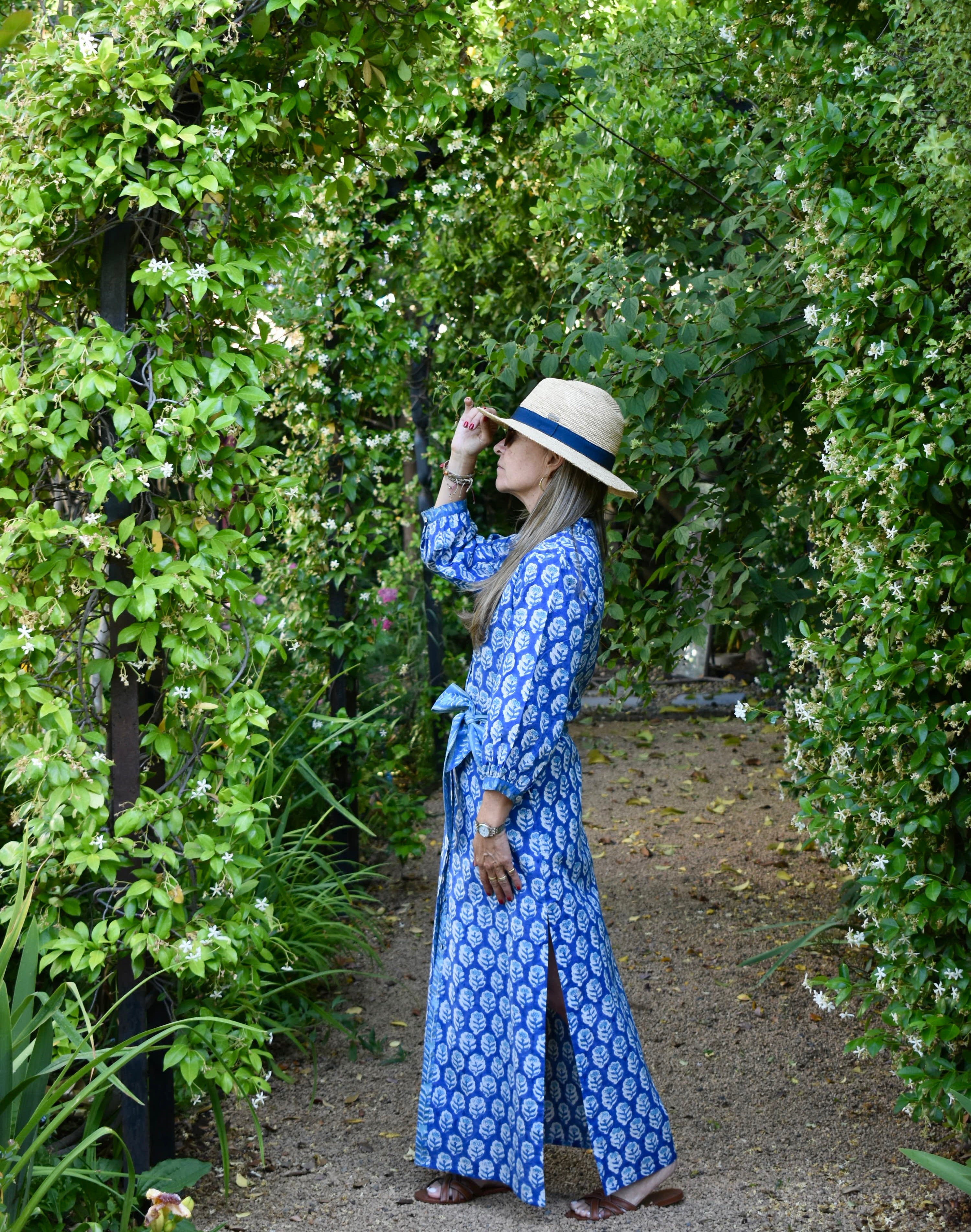 Túnica Eze Azul flores blancas