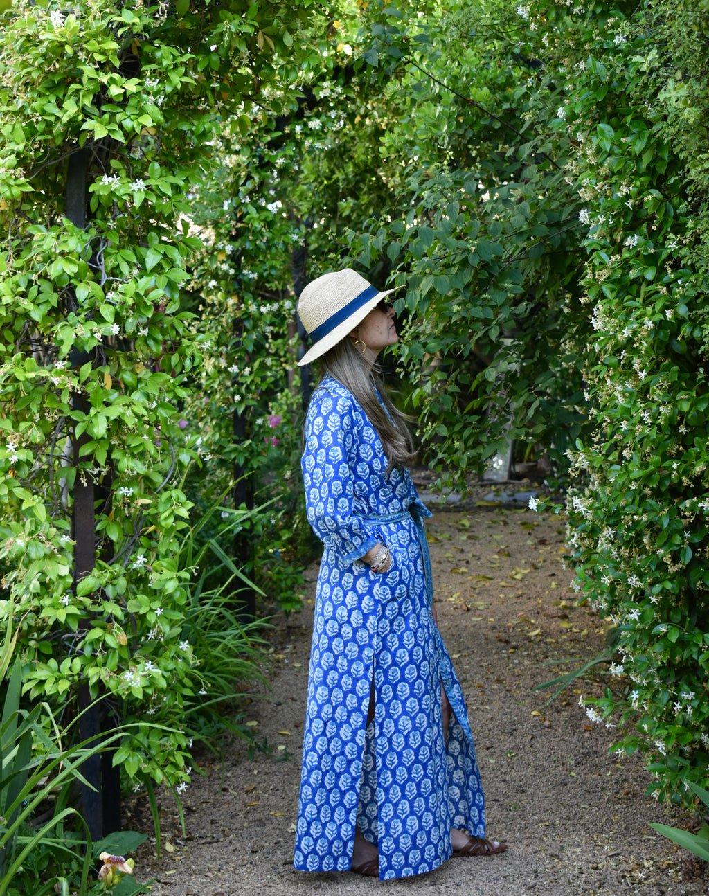 Túnica Eze Azul flores blancas