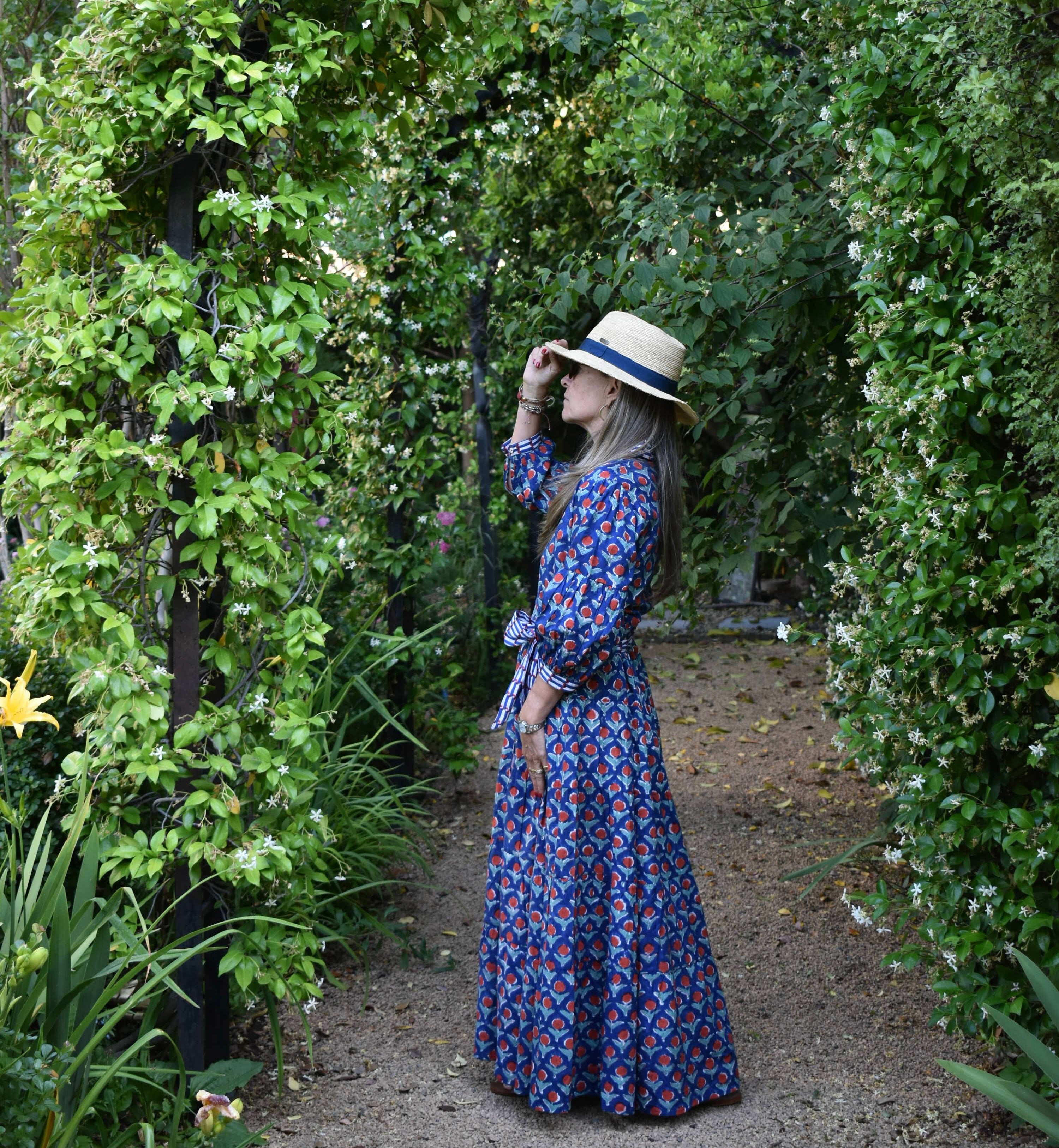 Vestido Paneles Vance Azul flores rojas