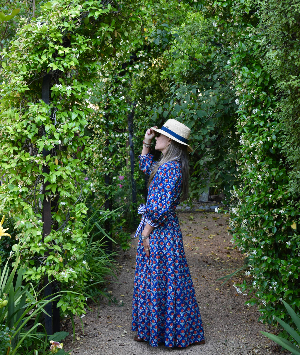Vestido Paneles Vance Azul flores rojas
