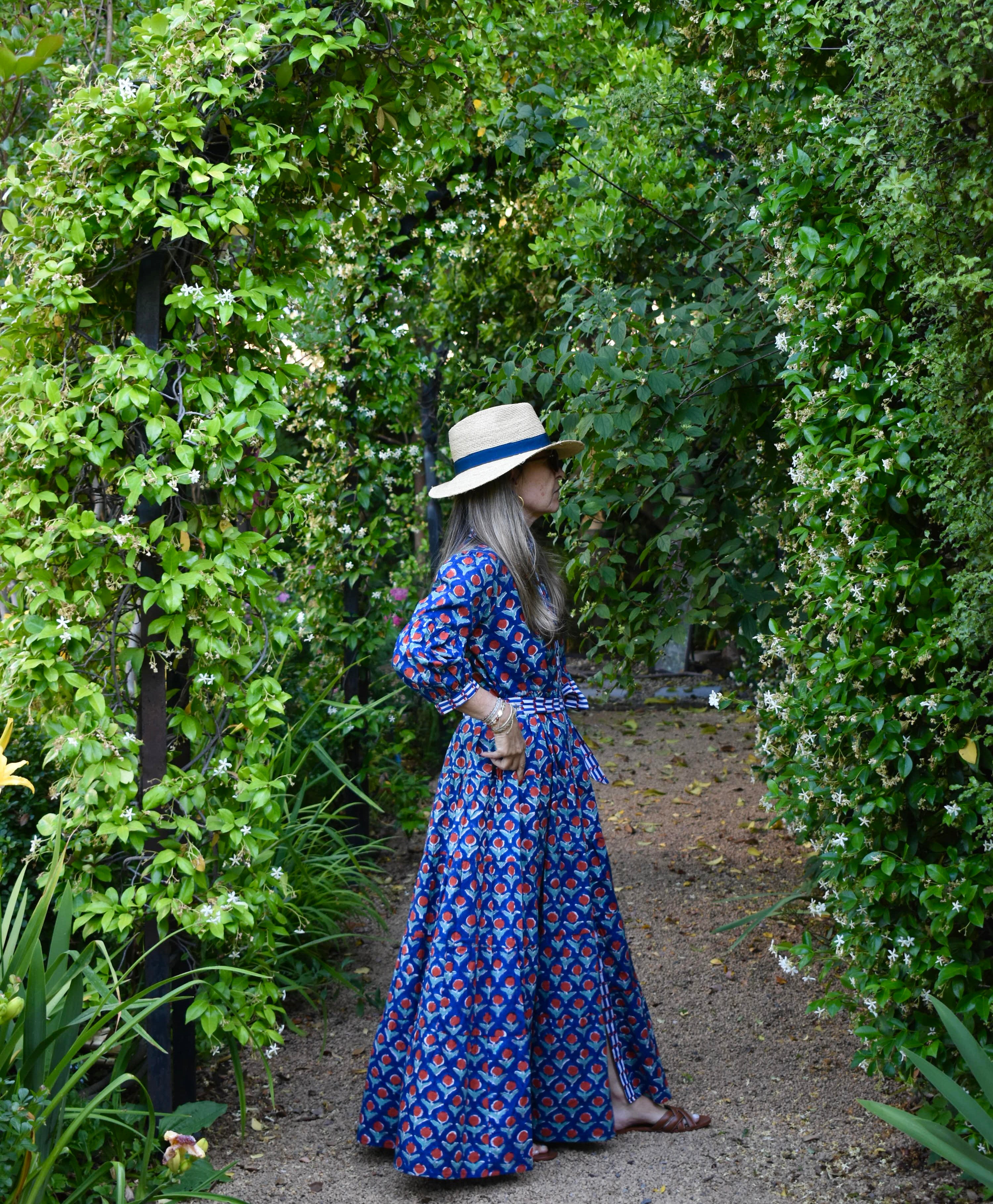 Vestido Paneles Vance Azul flores rojas